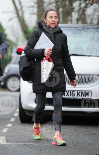 Click to view full size image
==============
SGFB_Londres00023.jpg SGFB_Londres00023.jpg