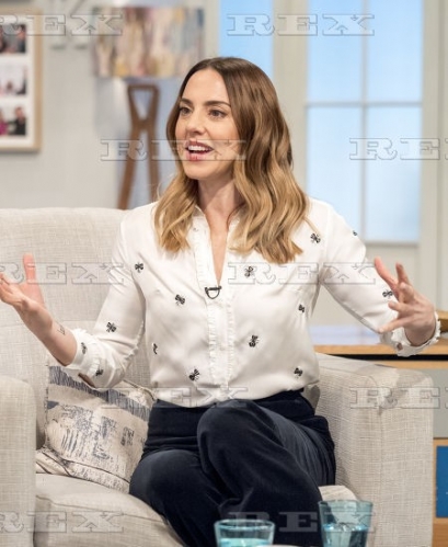 Click to view full size image
==============
SGFB_Lorraine00017.jpg SGFB_Lorraine00017.jpg