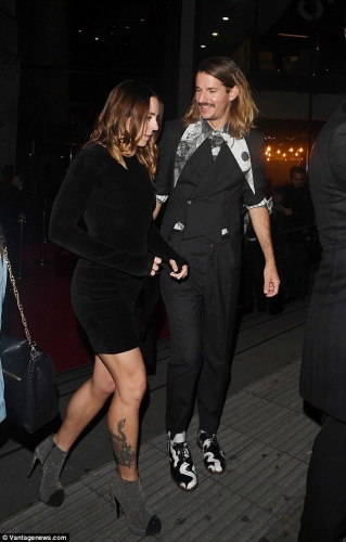 Click to view full size image
==============
SGFB_Attitude00003.jpg SGFB_Attitude00003.jpg