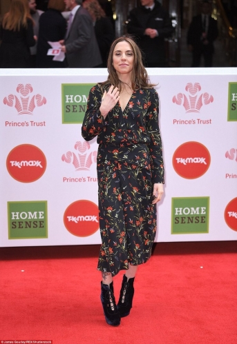 Click to view full size image
==============
SGFB_PT00002.jpg SGFB_PT00002.jpg