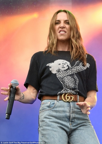 Click to view full size image
==============
SGFB_Big00005.jpg SGFB_Big00005.jpg