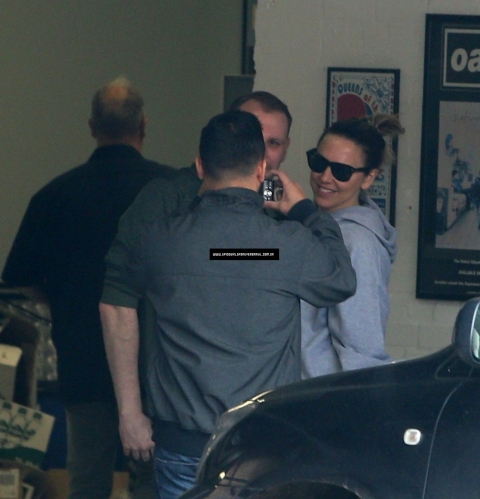 Click to view full size image
==============
SGFB_Londres00001.jpg SGFB_Londres00001.jpg