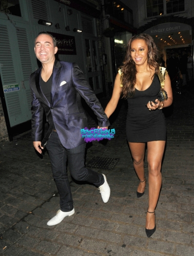 Click to view full size image
==============
SGFB_Londres00019.jpg SGFB_Londres00019.jpg