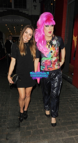 Click to view full size image
==============
SGFB_Londres00021.jpg SGFB_Londres00021.jpg