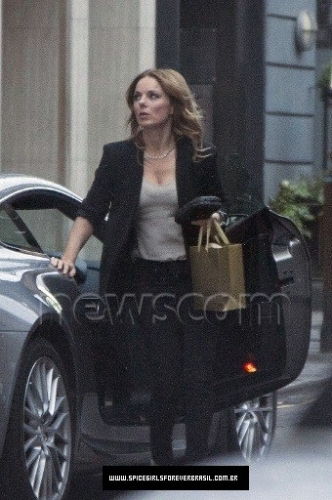 Click to view full size image
==============
SGFB_VBParty00016.jpg SGFB_VBParty00016.jpg