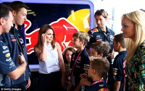 Click to view full size image
==============
SGFB_Silverstone00003.jpg SGFB_Silverstone00003.jpg