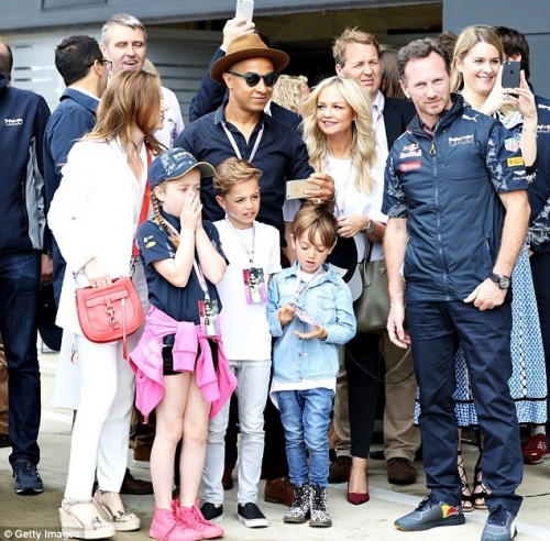 Click to view full size image
==============
SGFB_Pix00003.jpg SGFB_Pix00003.jpg