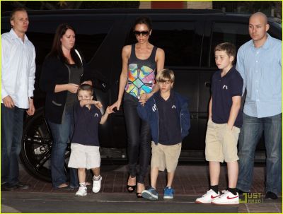 Click to view full size image
==============
victoria-beckham-family-feature-22.jpg victoria-beckham-family-feature-22.jpg