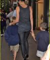 victoria-beckham-family-feature-03.jpg