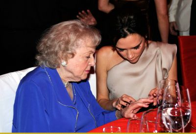 Click to view full size image
==============
Victoria_Beckham_Elton_John473.jpg Victoria_Beckham_Elton_John473.jpg