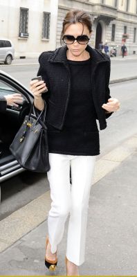 Click to view full size image
==============
vb-shopping-in-milan-20100208-41_122_235lo_(5).jpg vb-shopping-in-milan-20100208-41_122_235lo_(5).jpg