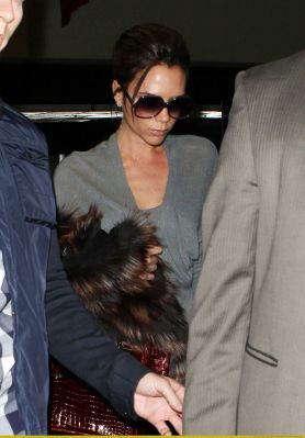 Victoria_Beckham_JFK_LAX_airport634.jpg