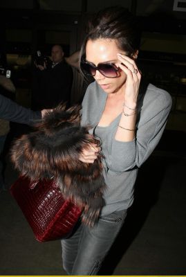 Victoria_Beckham_JFK_LAX_airport676.jpg