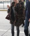 Victoria_Beckham_JFK_LAX_airport580.jpg