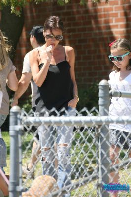 Click to view full size image
==============
SGFB_Brentwood00005.jpg SGFB_Brentwood00005.jpg