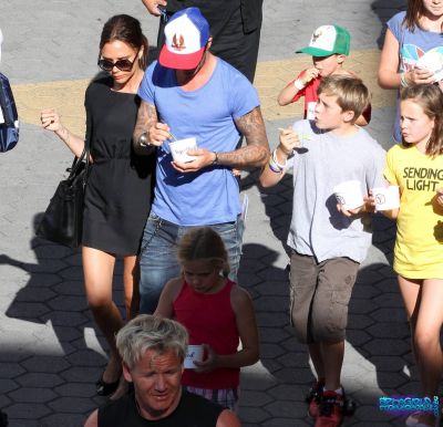 Click to view full size image
==============
SGFB_Universal_Studios0004.jpg SGFB_Universal_Studios0004.jpg