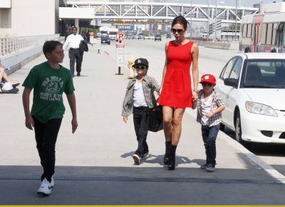 Click to view full size image
==============
SGFB_LAX00002.jpg SGFB_LAX00002.jpg