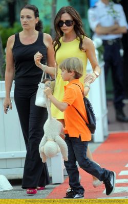 Click to view full size image
==============
SGFB_cannes_(2).jpg SGFB_cannes_(2).jpg