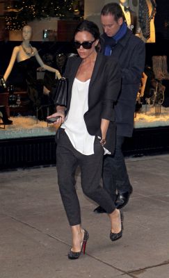 Click to view full size image
==============
SGFB_Shopping_NYC0012.jpg SGFB_Shopping_NYC0012.jpg