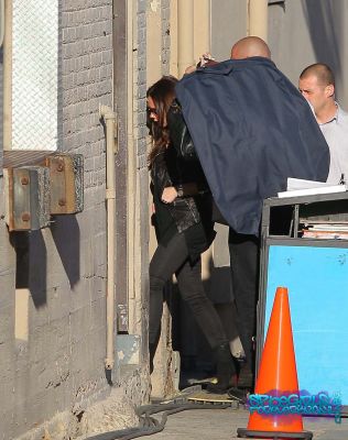 Click to view full size image
==============
SGFB_EstudiosJimmy_Kimmel0002.jpg SGFB_EstudiosJimmy_Kimmel0002.jpg