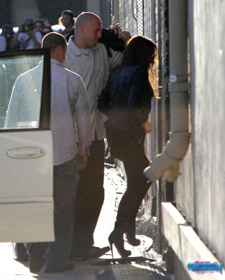 Click to view full size image
==============
SGFB_EstudiosJimmy_Kimmel0028.jpg SGFB_EstudiosJimmy_Kimmel0028.jpg