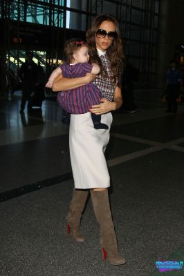 Click to view full size image
==============
SGFB_Lax00052.jpg SGFB_Lax00052.jpg