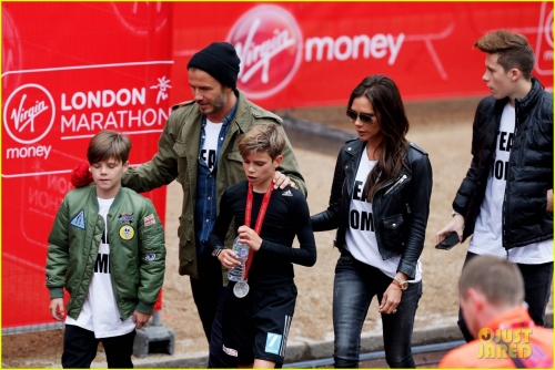 Click to view full size image
==============
beckham-family-romeo-london-marathon-01.jpg beckham-family-romeo-london-marathon-01.jpg