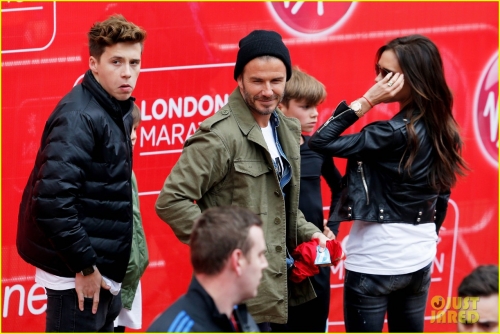 Click to view full size image
==============
beckham-family-romeo-london-marathon-16.jpg beckham-family-romeo-london-marathon-16.jpg