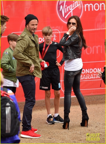 Click to view full size image
==============
beckham-family-romeo-london-marathon-20.jpg beckham-family-romeo-london-marathon-20.jpg