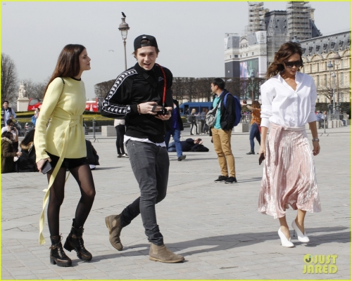 Click to view full size image
==============
SGFB_Paris00006.jpg SGFB_Paris00006.jpg