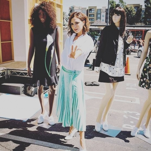 Click to view full size image
==============
SGFB_Manequin00007.jpg SGFB_Manequin00007.jpg