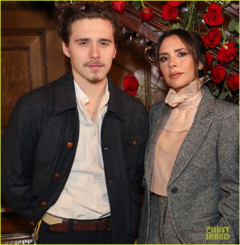 Click to view full size image
==============
SGFB_Londres00004.jpg SGFB_Londres00004.jpg