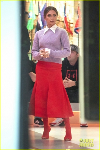 Click to view full size image
==============
SGFB_NYC00002.jpg SGFB_NYC00002.jpg