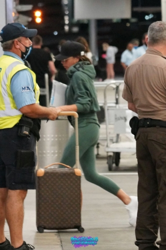 Click to view full size image
==============
SGFB_Miami00004.jpg SGFB_Miami00004.jpg