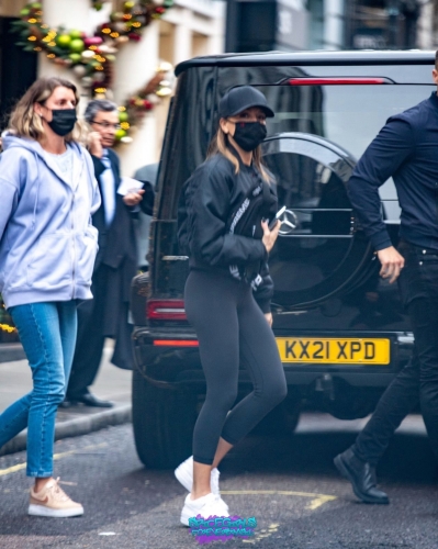 Click to view full size image
==============
SGFB_Londres00002.jpg SGFB_Londres00002.jpg