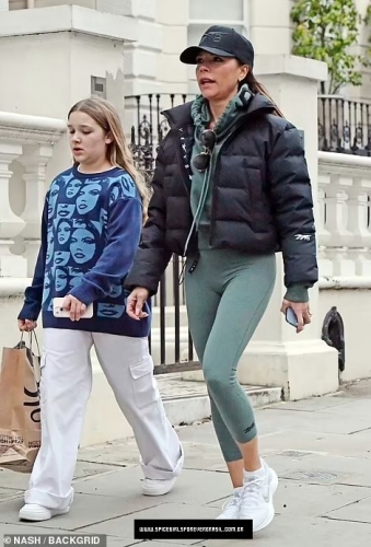 Click to view full size image
==============
SGFB_Londres00006.jpg SGFB_Londres00006.jpg