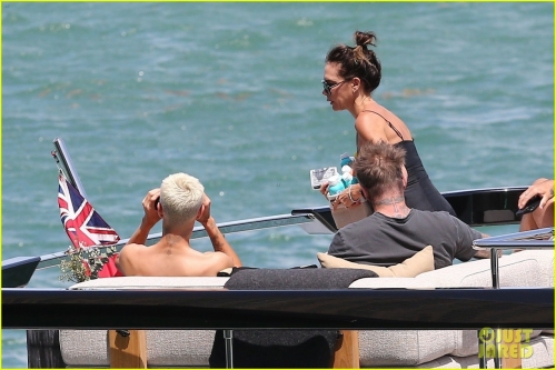 Click to view full size image
==============
SGFB_Miami00013.jpg SGFB_Miami00013.jpg