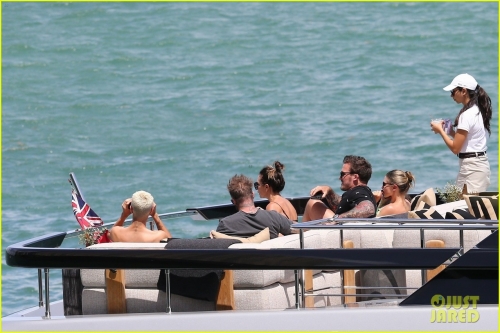 Click to view full size image
==============
SGFB_Miami00014.jpg SGFB_Miami00014.jpg