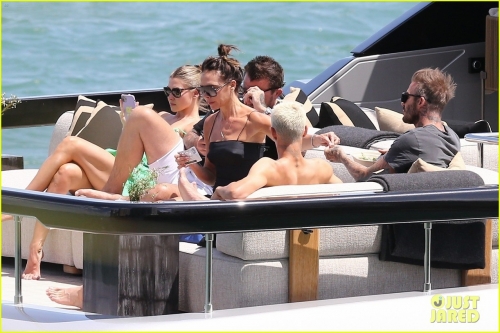 Click to view full size image
==============
SGFB_Miami00015.jpg SGFB_Miami00015.jpg