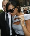 42246_Victoria_Beckham_arrives_at_Claridges_on_September-22-2009_in_London_001_MISSY_122_358lo.jpg