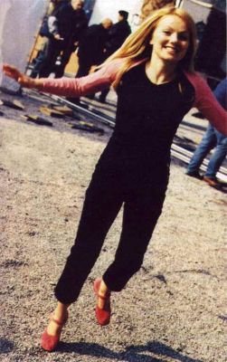 Click to view full size image
==============
lookatme03.jpg lookatme03.jpg