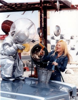 Click to view full size image
==============
liftmeup10.jpg liftmeup10.jpg