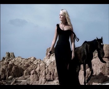 Take_My_Breath_Away_clipe_0049.jpg Take_My_Breath_Away_clipe_0049.jpg