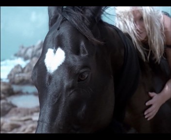 Take_My_Breath_Away_clipe_0101.jpg Take_My_Breath_Away_clipe_0101.jpg