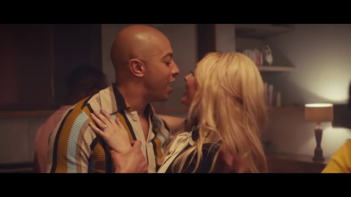 Click to view full size image
==============
SGFB_YoureAlINeedtoGetBy00458.jpg SGFB_YoureAlINeedtoGetBy00458.jpg