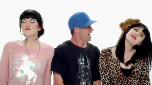 Click to view full size image
==============
SGFB_halfofme00129.jpg SGFB_halfofme00129.jpg