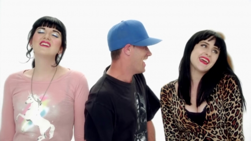 Click to view full size image
==============
SGFB_halfofme00131.jpg SGFB_halfofme00131.jpg