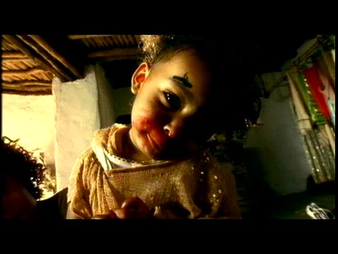 lullaby_clipe_(121).jpg lullaby_clipe_(121).jpg