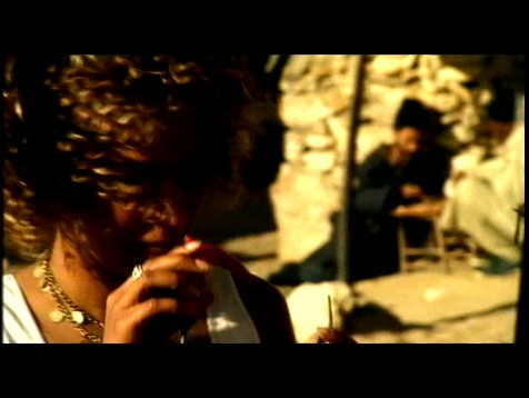 lullaby_clipe_(97).jpg lullaby_clipe_(97).jpg