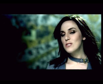 Here_It_Comes_Again_clipe_0002.jpg Here_It_Comes_Again_clipe_0002.jpg